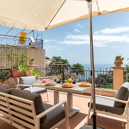 Taormina Panoramic Apartment With Parking מראה חיצוני תמונה