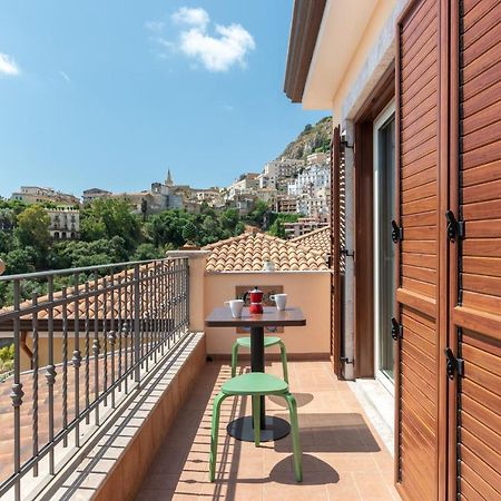 Taormina Panoramic Apartment With Parking מראה חיצוני תמונה
