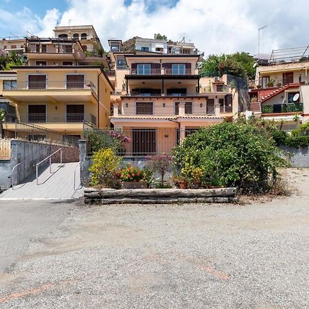 Taormina Panoramic Apartment With Parking מראה חיצוני תמונה
