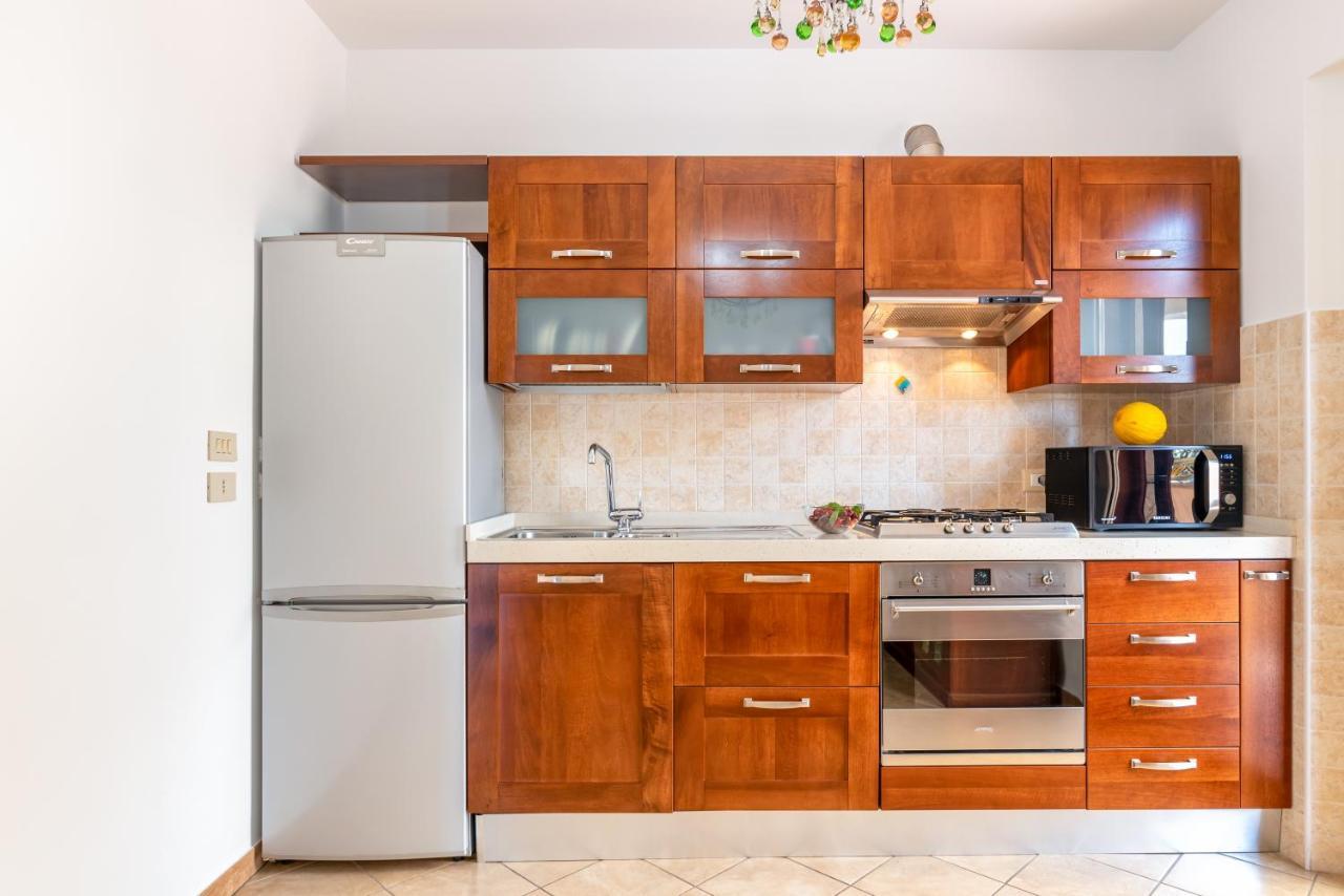 Taormina Panoramic Apartment With Parking מראה חיצוני תמונה