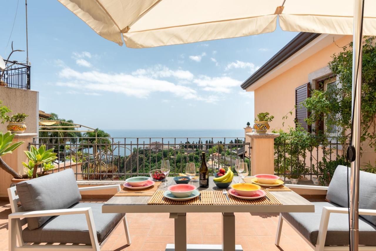 Taormina Panoramic Apartment With Parking מראה חיצוני תמונה
